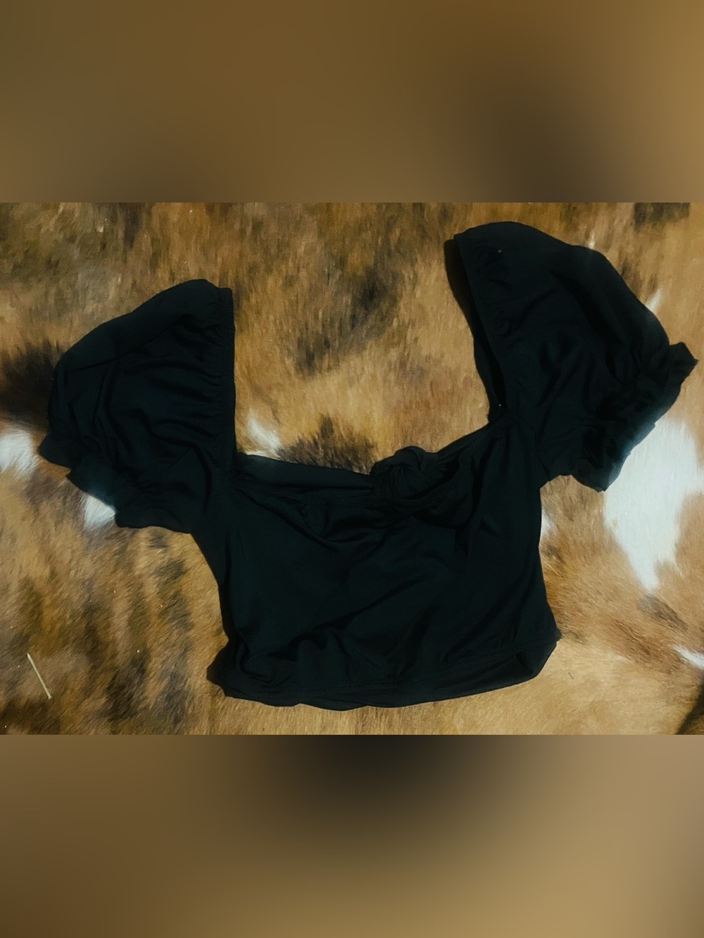 size 2 black spandex ruffled sleeve crop top
